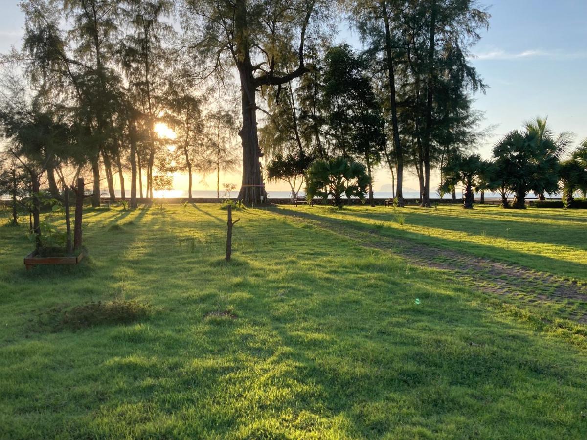 The Chevalley Beach Resort Satun Εξωτερικό φωτογραφία