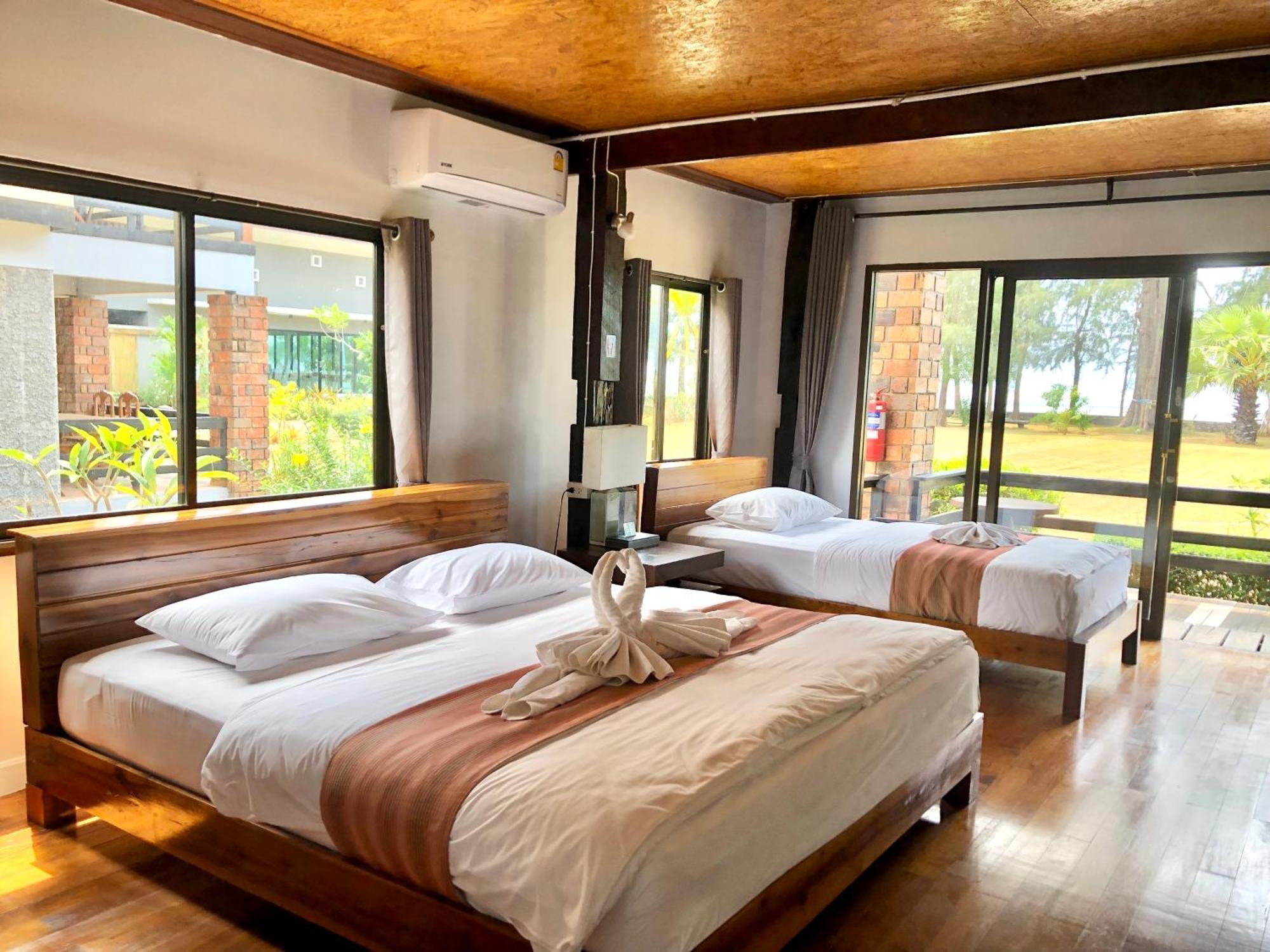 The Chevalley Beach Resort Satun Εξωτερικό φωτογραφία